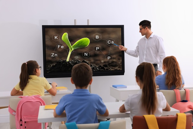 TV na infraestrutura escolar